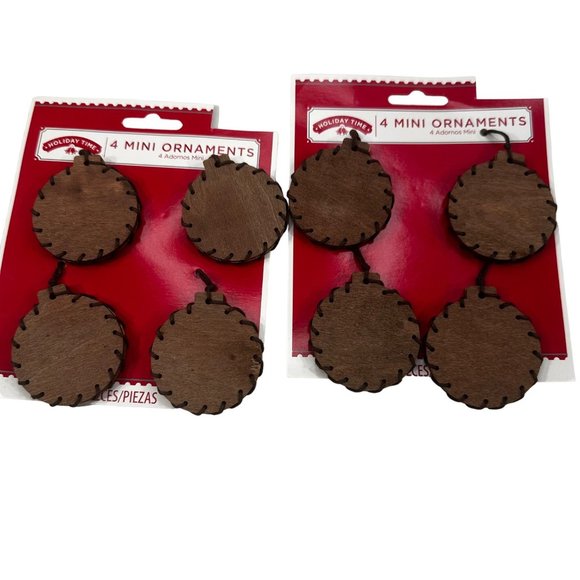 Holiday Time 8 Mini Ornaments Wooden Disc With Plaid Truck New - Picture 2 of 4